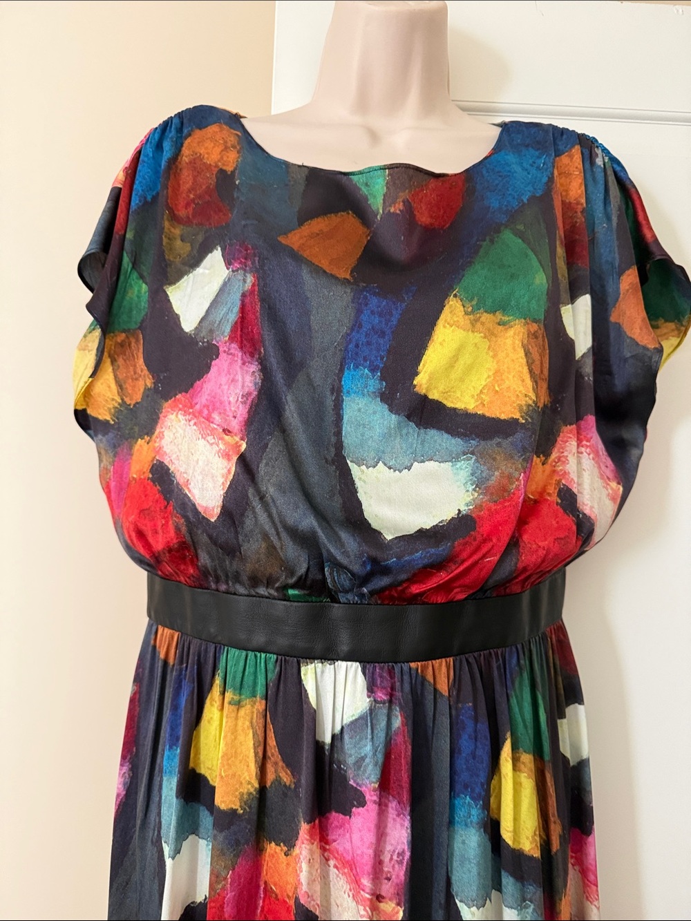 Alice + Olivia Multicolor Abstract Maxi Dress with Black Base - Picture 2 of 4